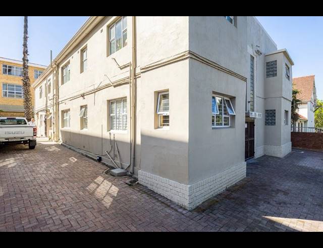 1 BEDROOM APARTMENT FOR SALE IN MOWBRAY